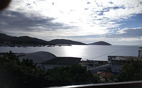 Repouso familiar com vista para o mar